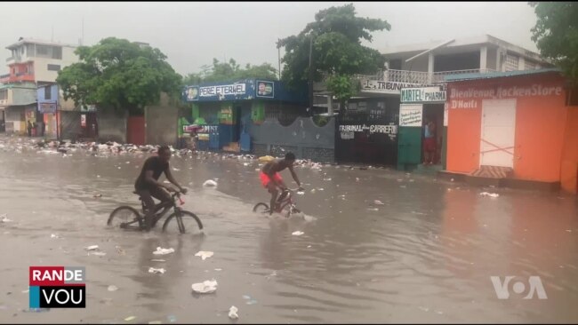 Moun Leogane Plenyen pou Absans Otorite Leta nan Moman Inodasyon Devaste yo