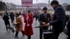 两年育产假？取消宾馆“刷脸”？两会民生提案五花八门惹争议