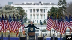Архівне фото: Тогочасний президент США Дональд Трама звертається до протестувальників 6 січня 2021 року