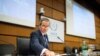 라파엘 그로시 국제원자력기구(IAEA) 사무총장이 18일 오스트리아 빈에서 영상으로 진행된 정기 이사회를 준비하고 있다. 