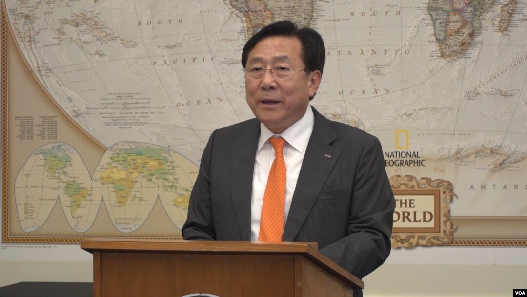 김기문 중소기업중앙회장이 11일 미국 의회에서 열린 개성공단 기업 대표단 설명회에서 기업인들의 입장을 밝혔다.