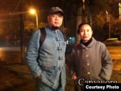 维权人士吴淦(左）与朱承志的妻子曾秋莲(资料图片/吴淦提供)