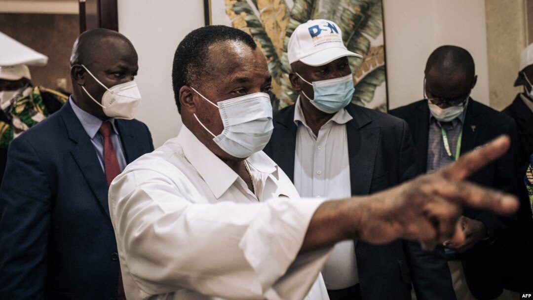 Président Denis Sassou N'Guesso nsima bosakolami ya elonga na ye na maponami ya mokonzi ya mboka na ministre ya Intérieur mpe Décentralisation na Brazzaville, 23 mars 2021. 