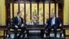 特斯拉首席执行官埃隆·马斯克（Elon Musk）2024年4月28日在北京会见了中国总理李强。（美联社转发）