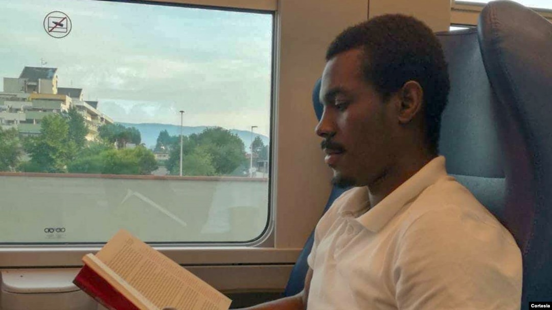 Jovani Fernandes, estudante de Ciência Política e Relações Internacionais em Itália