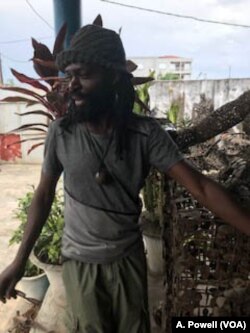 Sculptor Freddy Tsimba notes that one problem is the lack of support at home.