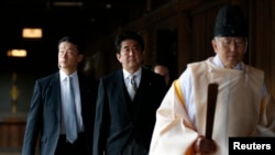 日本首相安倍晋三参拜东京靖国神社。（2013年12月26日）