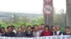 陈光诚医院“坐牢”，众访民窗外呼号