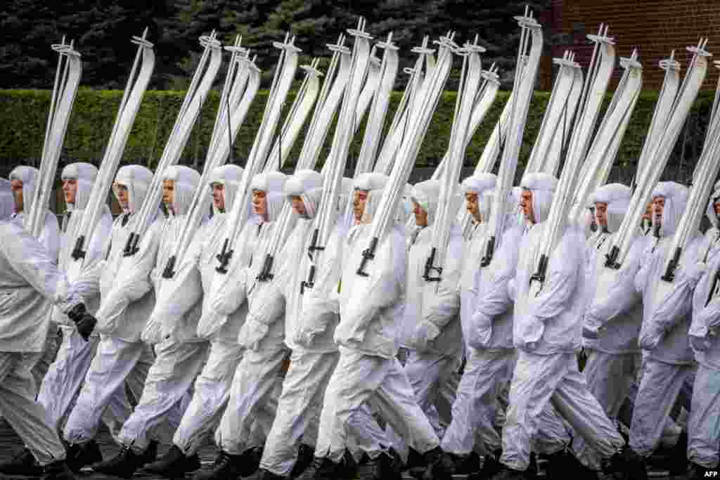 Russian soldiers rehearse ahead of a forthcoming parade on Red Square in Moscow.