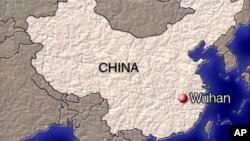 中国地图上的红点为武汉