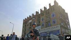 Cảnh sát Afghanistan canh gác tại Kabul
