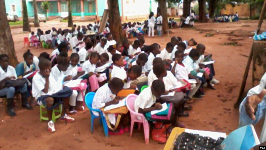 Angola Lunda norte province school escola